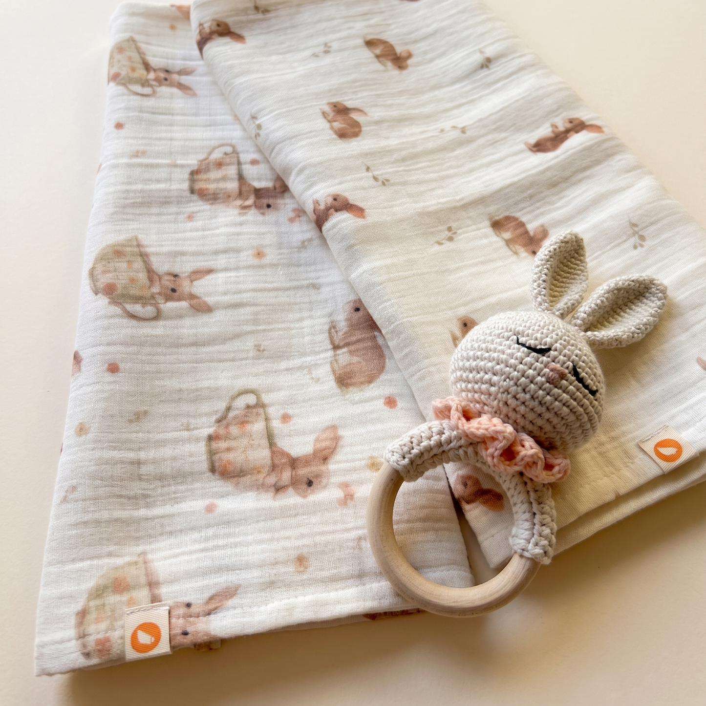 Tavşan ve Cup Desenli Müslin Bebek Örtüsü - Mini Lapin